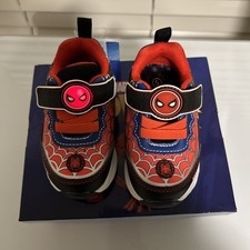 New Adorable Spiderman Webbed Light-Up Toddler Boys' Athletic Shoes, Size: 5T