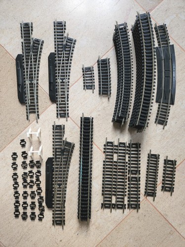 SET DE RAILS 4 ELEMENTS - RAILS DROIT ET RAILS COURBES *PROMOS* - SET SET DE RAILS 4 ELEMENTS - RAILS DROIT ET RAILS COURBES *PROMOS* - SET