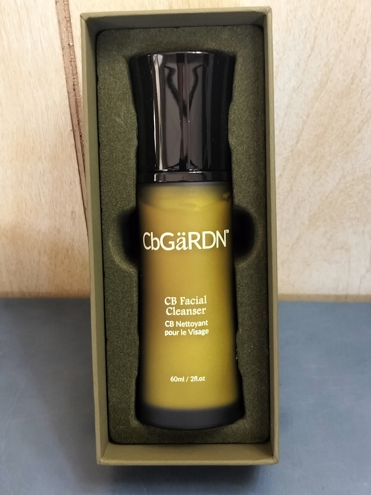 CbGäRDN CB Facial Cleanser Size: 60ml / 2fl.oz New In Box - List Price $250.00