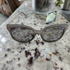 NWT Foster Grant Gray Cateye Sunglasses 100 UVA-UVB Maxblock Scratch Resist