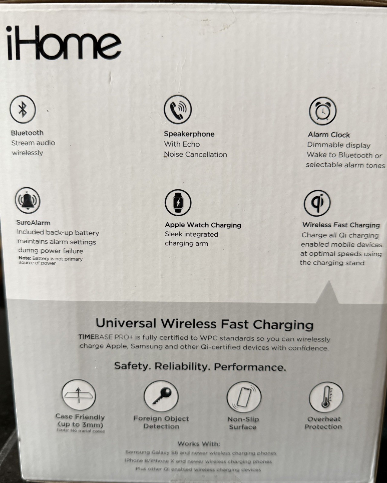 Qi-certified Wireless Charging