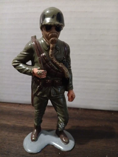 VINTAGE 1963 LOUIS MARX & CO WWII COMBAT SOLDIER  HAND PAINTED