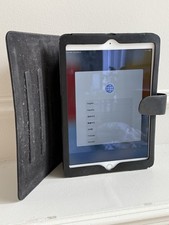 Apple iPad Air 2 MH2V2LL/A 16GB White 9.7 inch  Black Leatherology Stand Bundle