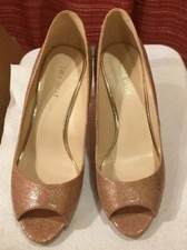 Nine West Leather Upper Open Toed Beige Shiny Formal Party Dress Shoes Size 9M