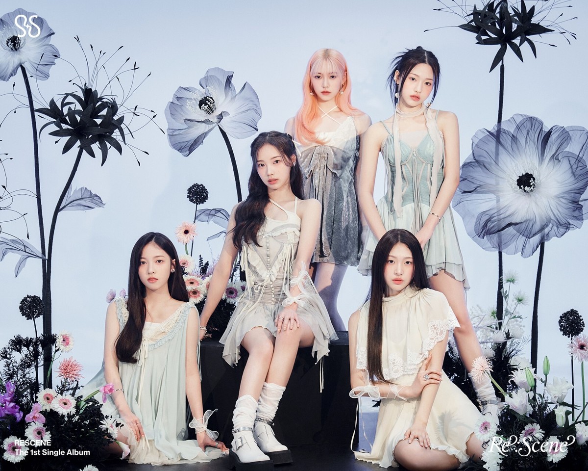 K-POP RESCENE 1st Single Album Re:Scene Ver.1 CD+88p P.Book+