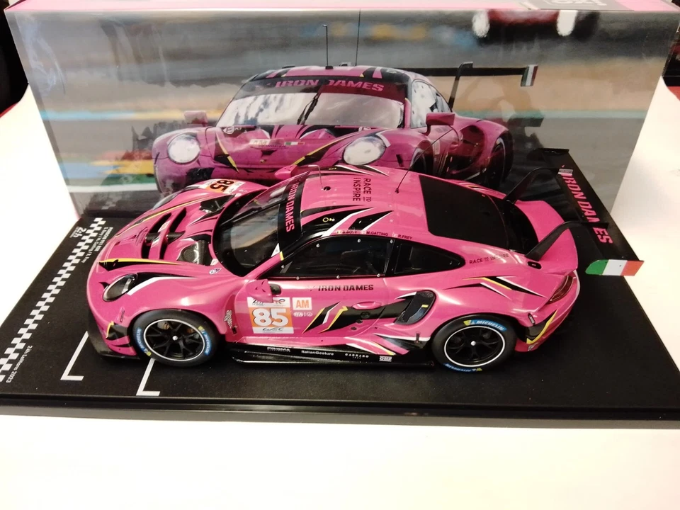 Ixo Porsche 911 8992) RSR #85 IRON DAMES 24h Le Mans 2023 1/18 LEGT18-23039 - Immagine 4 di 4