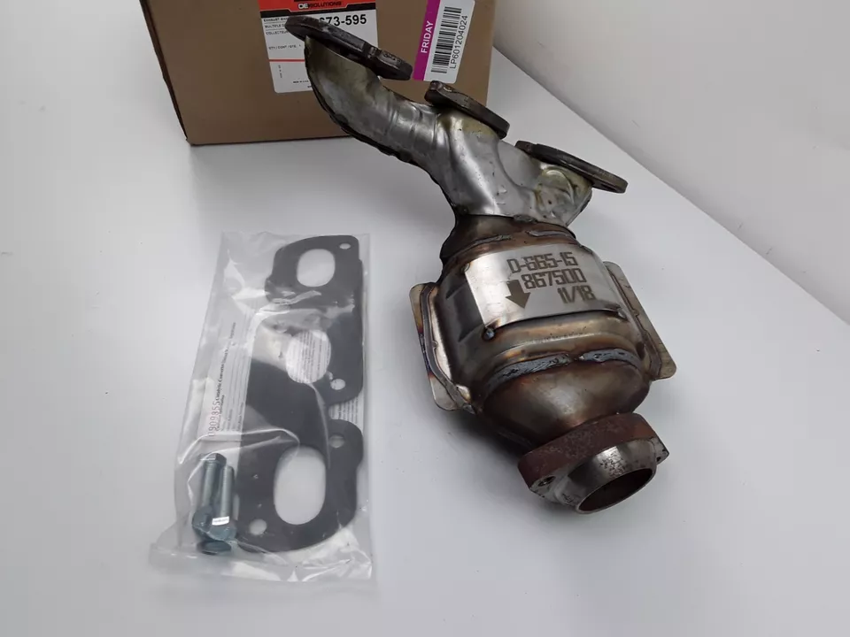 Convertidor catalítico con colector de escape integrado Dorman para Cougar, Mystique Foto 4 de 4