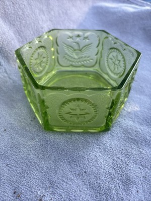 Green Glass Candy Dish Colonial Eagle And Star Pattern 60/70 s Indiana Glass