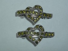 VINTAGE SMALL GREEN RHINESTONE HEART SILVER TONE METAL HAIR BARRETTES