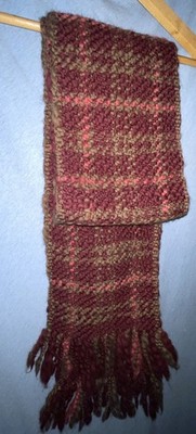 Women s Banana Republic 100% Wool Burgundy/Dark Pink Scarf Lovely & Warm LOW $