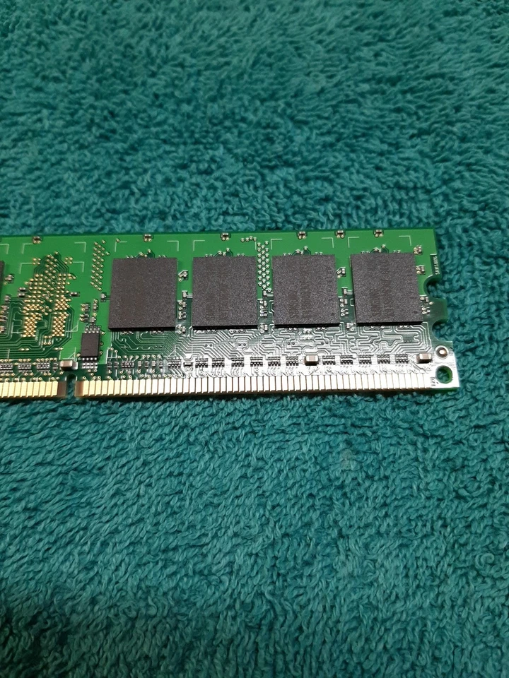 Samsung 256mb 1rx8 PC2-3200-333-10-A1 Memory Module - Image 3 of 4