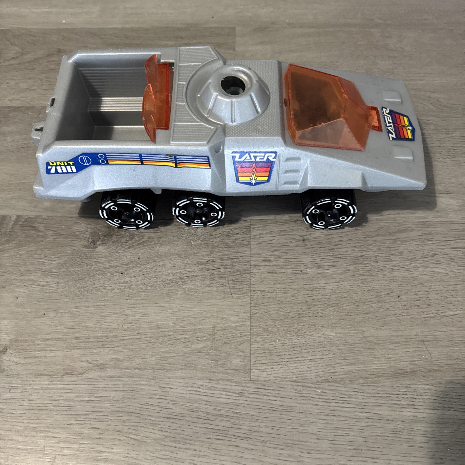 Picture 1 of 6