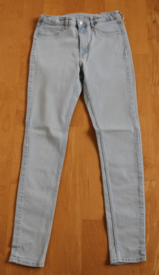   H&M Jeans helles Denimblau, Skinny Fit & Adjustable Waist  Gr. 152   