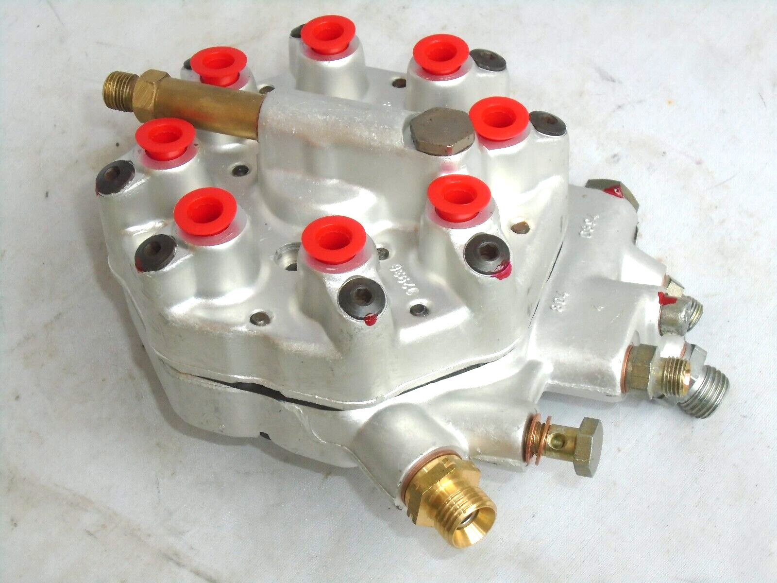 REMANUFACTURED ROLLS ROYCE SILVER SPUR FUEL DISTRIBUTOR 0438100090 $500 is core