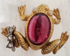 VTG Frog Brooch Jelly Belly Red Colored Stone Text. Gold Rhinestone Foot Bow Pin