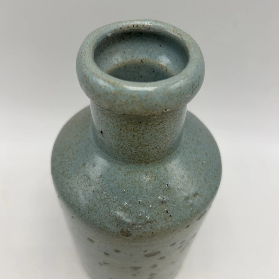 Jarrón de cerámica Dimond Home botella de leche azul gris Vietnam 7,5" x 4" marcado Foto 3 de 4