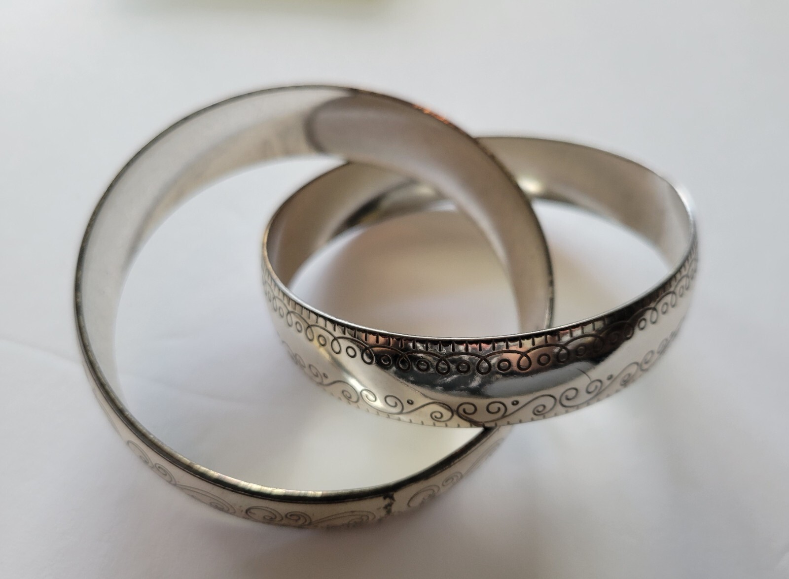 Brighton Double Interlocking Etched Silver Bangle… - image 1