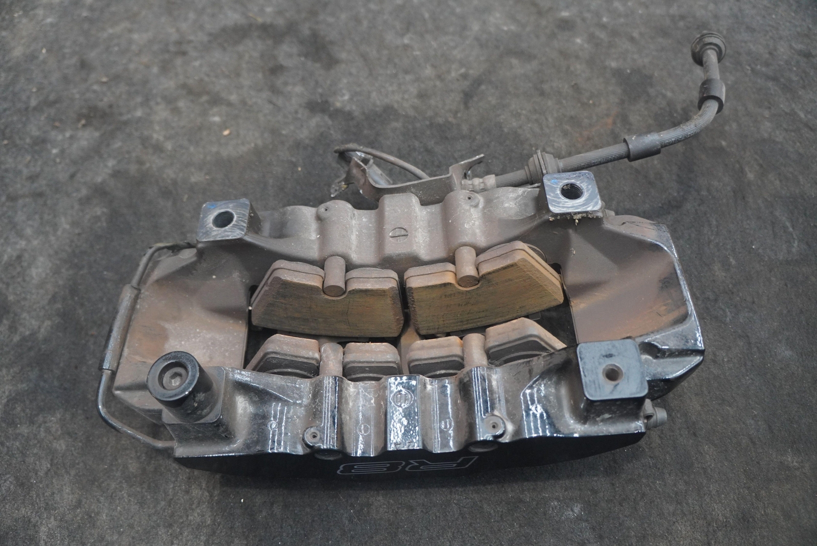 Front Left Brake Caliper & Bracket Black 420615107B OEM Audi R8 2010-13