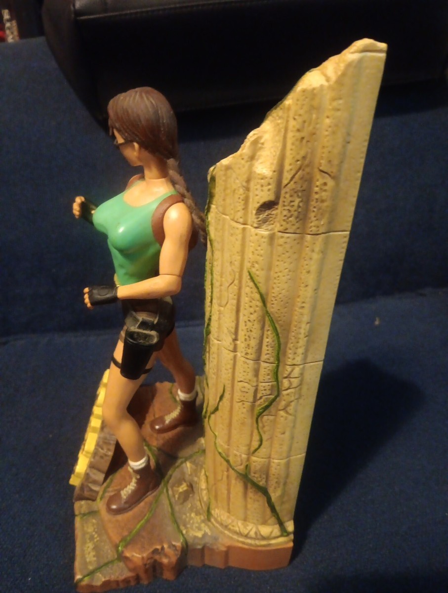 Playmates Tomb Raider Lara Croft フィギュア 1999 Playmates Tomb Raider Lara Croft In Jungle Suit Figure