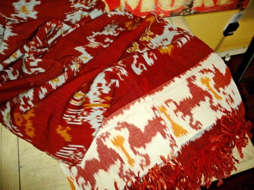 LEST INDAH SOUTHWESTERN KAIN SALUR HORSES RED GOLD (1) THROW BLANKET - Picture 2 of 5
