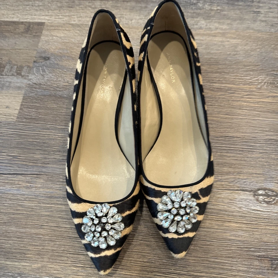 ANN TAYLOR Tacones Estampado Animal con Estrás Talla EE. UU. 8M Muy Elegante Foto 4 de 4