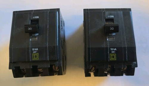 Lot Of 2 Square D QO 30 Amp 3-Pole Bolt-On Circuit Breakers QOB330