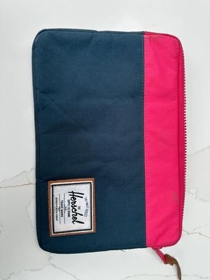 Herschel Supply Co Ankerhülle für Tabletten 12'' x 8''