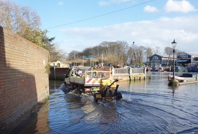 Foto 12x8 Hochwasser, Twickenham Flussufer Die Themse bei Twickenham is sti c2018