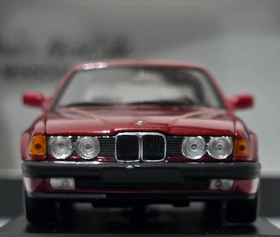BMW 7-Series (E32) 1986 Red Metallic 1:43 Minichamps 400024300