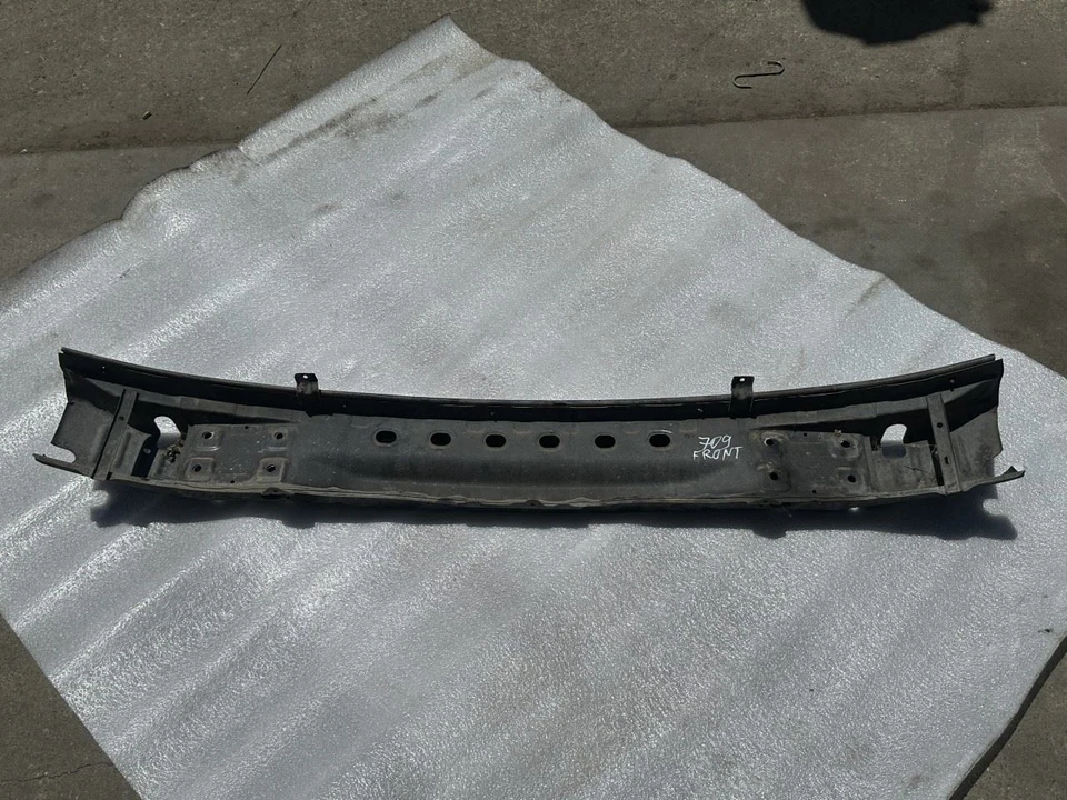 1994 TOYOTA PREVIA FRONT BUMPER REINFORCEMENT BEAM Foto 2 de 4