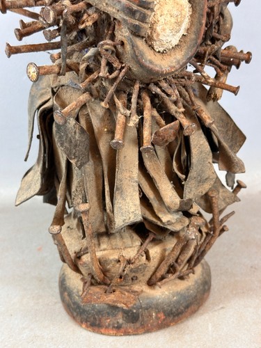 250857 - Large African Fetisch Bakongo Nkisi Nkondi statue - Congo. - Picture 5 of 14