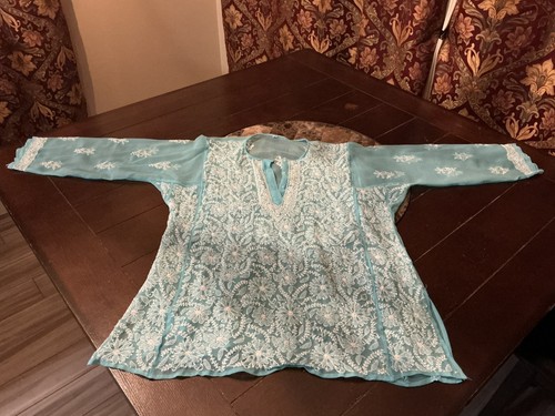 blau bestickt Chiffon Chikan Kurti, Brustumfang 46", Länge 29", neu