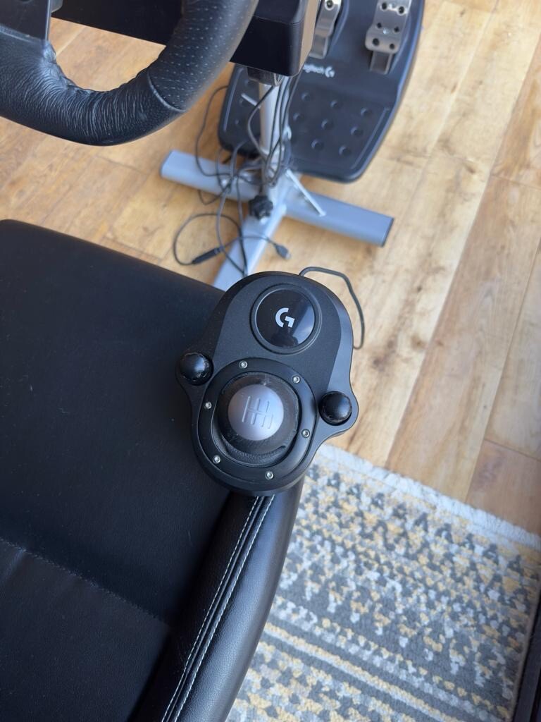 Playseat evolution And Logitech Steering Wheel eBay