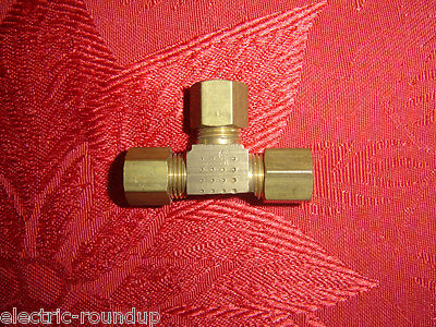 PARKER 164C-4 Union Tee, Brass, Compression 1/4In, Lot of 2