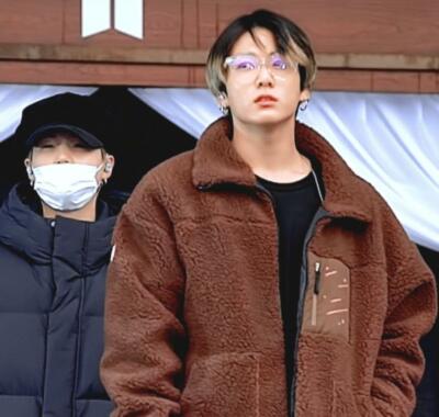 BTS FANMEETING VOL.5 MAGIC SHOP Official Fleece Jumper Free