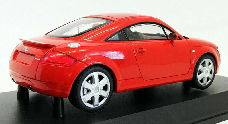 Tt Coupé 1988 Red MINICHAMPS 155017022 1/18 Die Cast IN Metallo 8N Fase 1 Rosso - Immagine 2 di 4