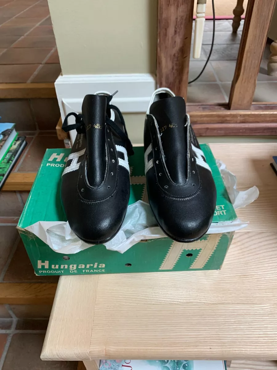 ANCIENNES CHAUSSURES DE FOOTBALL HUNGARIA VINTAGE 60 OL OM OGCN
