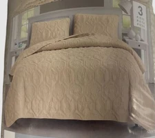 VCNY Home Beige Shore Embossed 3-Piece Quilt Set Size Queen