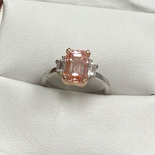 Bague fantaisie diamant rose intense émeraude cultivée en laboratoire IGI 3,07 ct or 14 carats 3,45 ctw - Photo 4 sur 11