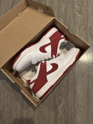 2005 Nike Dunk Low CL White / Varsity Red 304714-162 Size 9.5 New w Defects