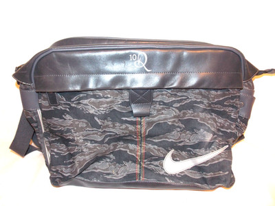 RARE NIKE RONALDINHO R10 SHOULDER / DUFFLE BAG SCHOOL MESSENGER PACK Duffel Bag