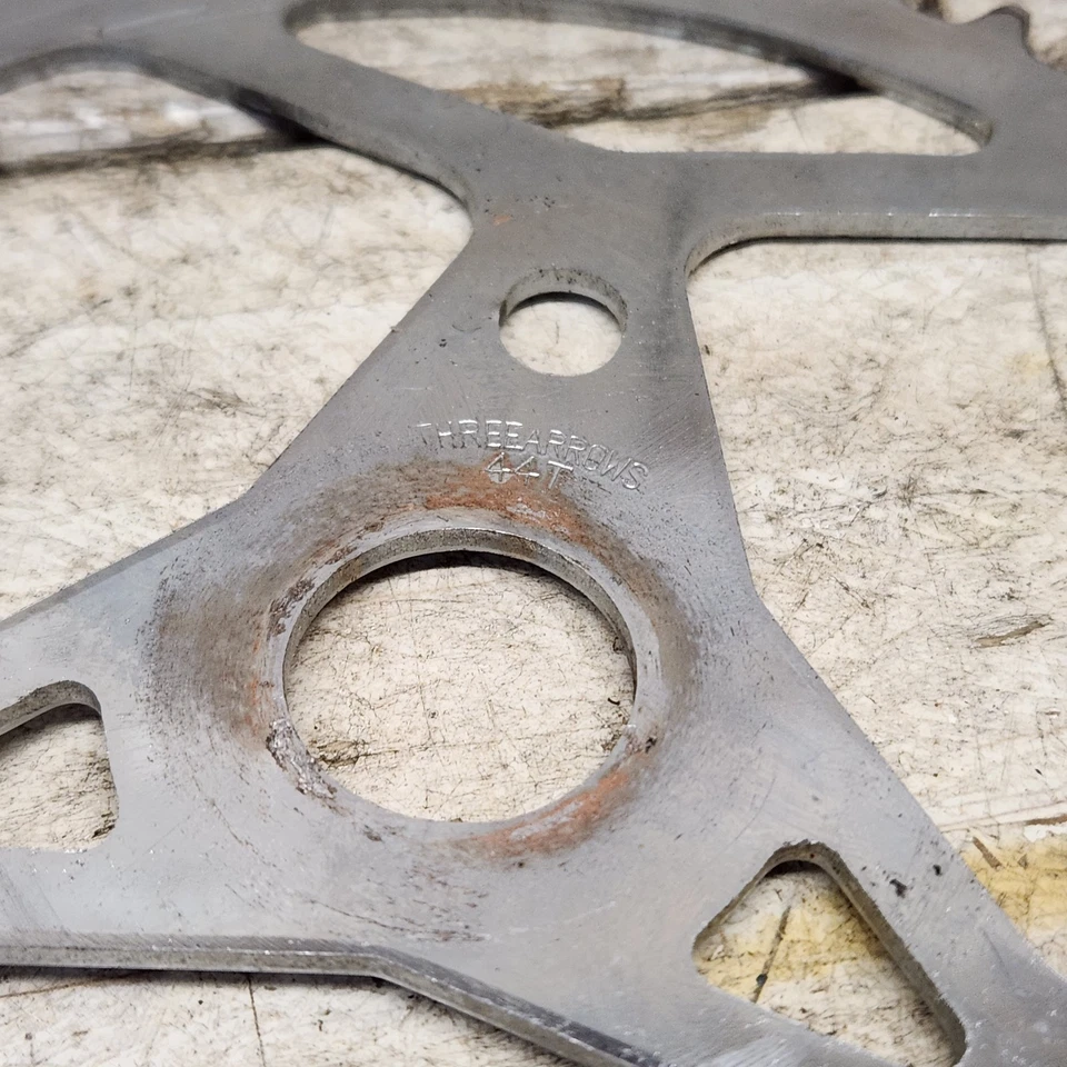 Plato de piñón de 44 dientes estampado tres flechas de la década de 1980 Old School BMX Cycle Pro Foto 3 de 4