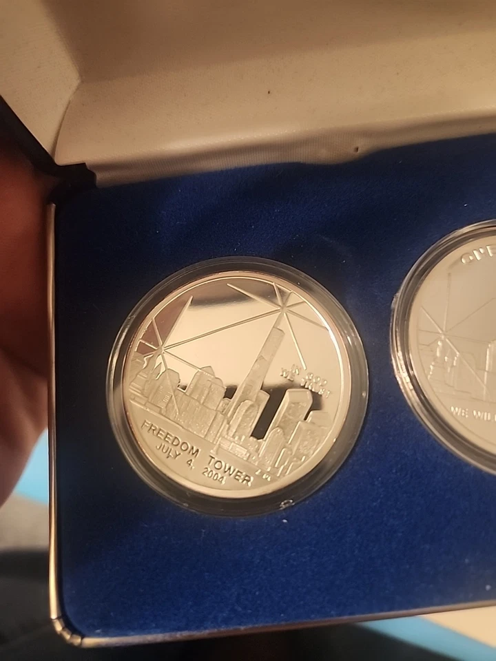 World Trade Center / Freedom Tower Silver Coin Set From National Collectors MInt - Image 3 of 4