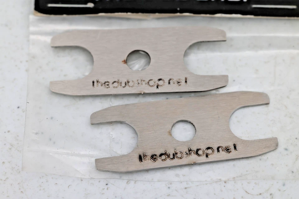 pair Dub Shop CB 7361  EV1 fuel injector RETAINER CLIPS holders VW Volkswagen Foto 2 de 2