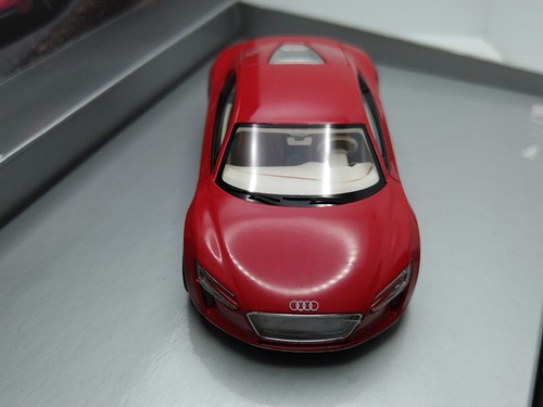 LOOKSMART 1/43 AUDI F9 Concept. Audi Dealer Item. Very Rare! - Picture 14 of 20