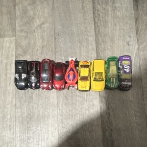 Lot of 9 Multicolor Diecast Toy Cars Vehicle Lot, Assorted Colors