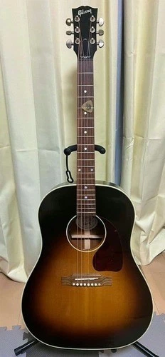 Guitarra acústica Gibson J-45 Standard 2021 con estuche rígido original...