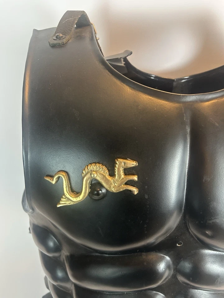 Juego de armadura de caballero espartano medieval - coraza de metal, casco con escudo y brazaletes Foto 4 de 4