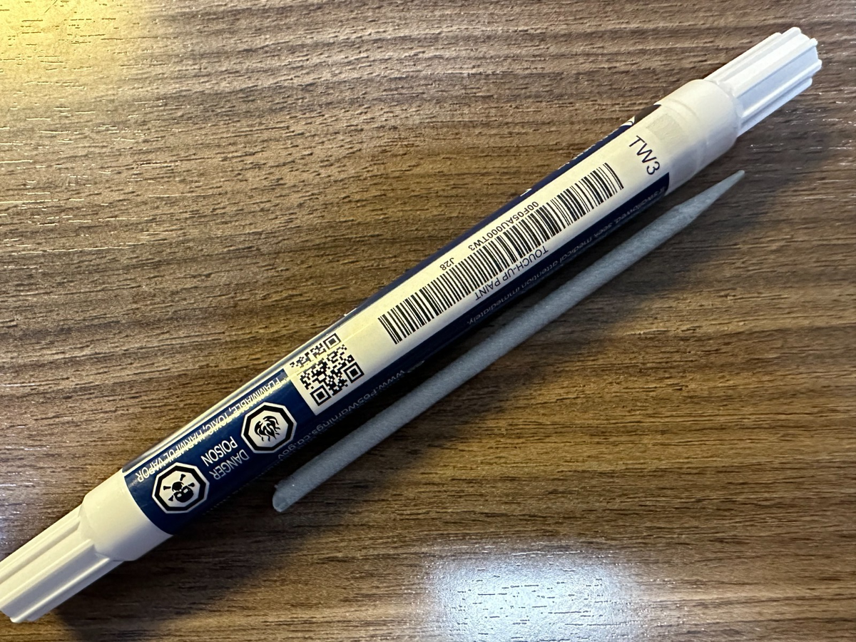 NEW OEM HYUNDAI Touch Up Paint Pen - Paint code 