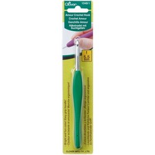 Clover 1048/I Amour Crochet Hook-Size I9/5.5mm